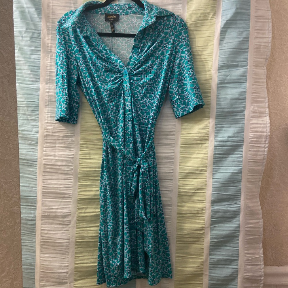 Laundry by Shelli Segal button wrap dress